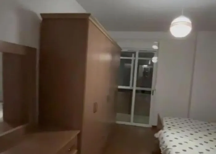 Bright & Spacious 1-bedroom In Stylish Municipality Of Paris, * טיראנה