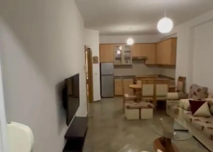 Bright & Spacious 1-bedroom In Stylish Municipality Of Paris, Appartement *