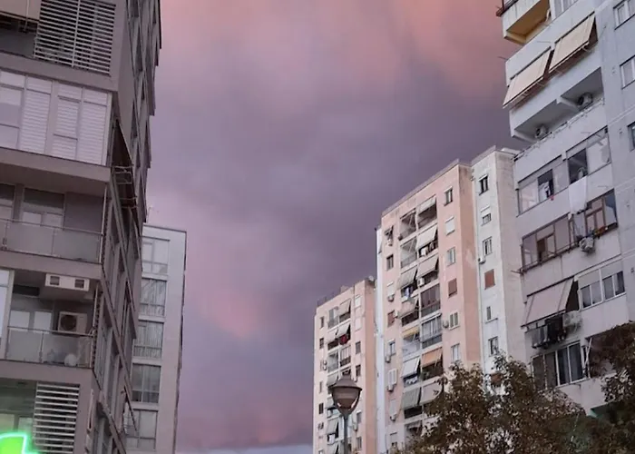 Bright & Spacious 1-bedroom In Stylish Municipality Of Paris, Appartement Tirana